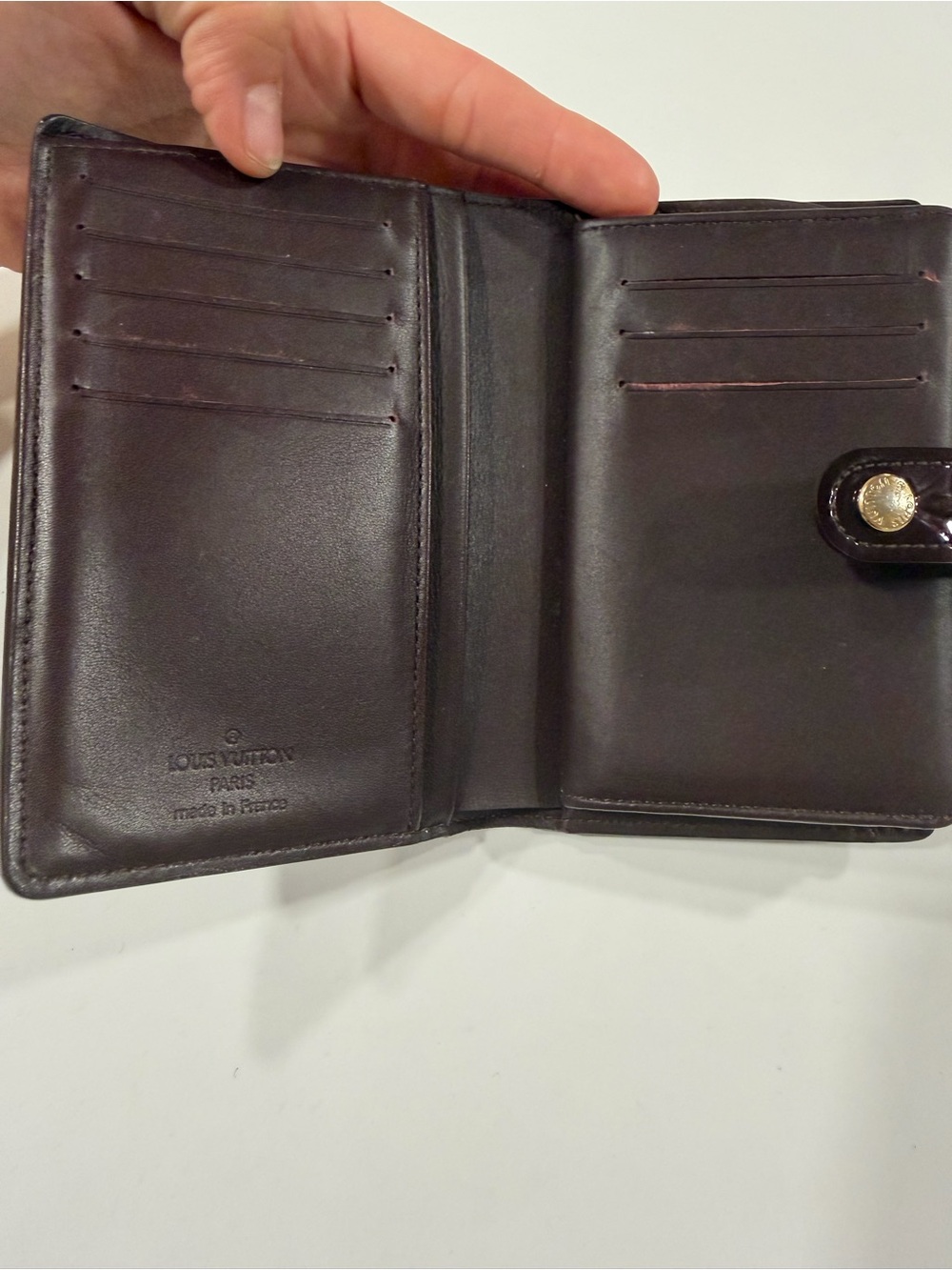 ✨ Authentic Louis Vuitton Vernis Kiss Lock Wallet – Great Condition ✨ w/ Entrupy - Picture 3 of 10